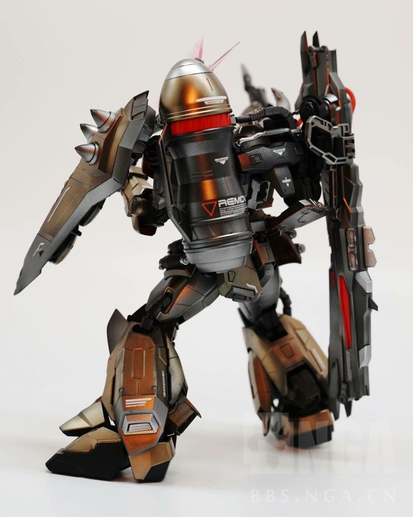 技术交流拼装万代mg扎古勇士炮击型金铁色改色喷涂