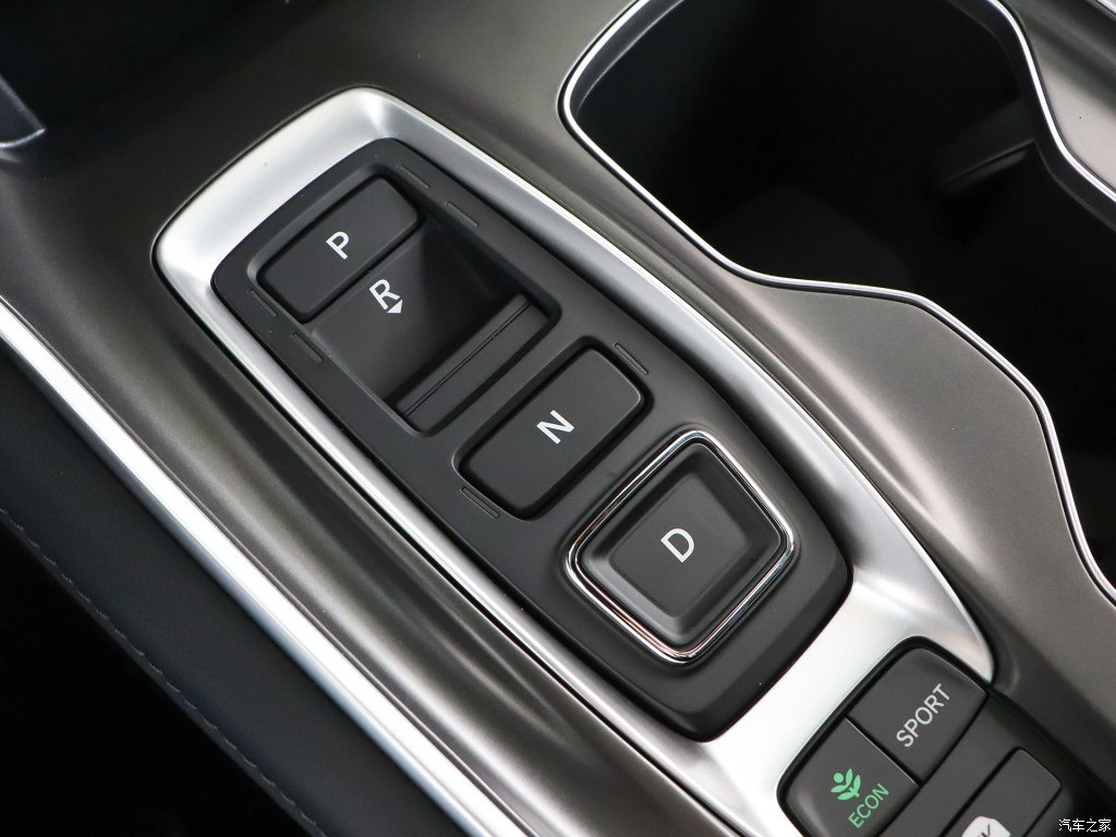 问一下,大家觉得像林肯的车那样的按键换挡方式,怎么样?