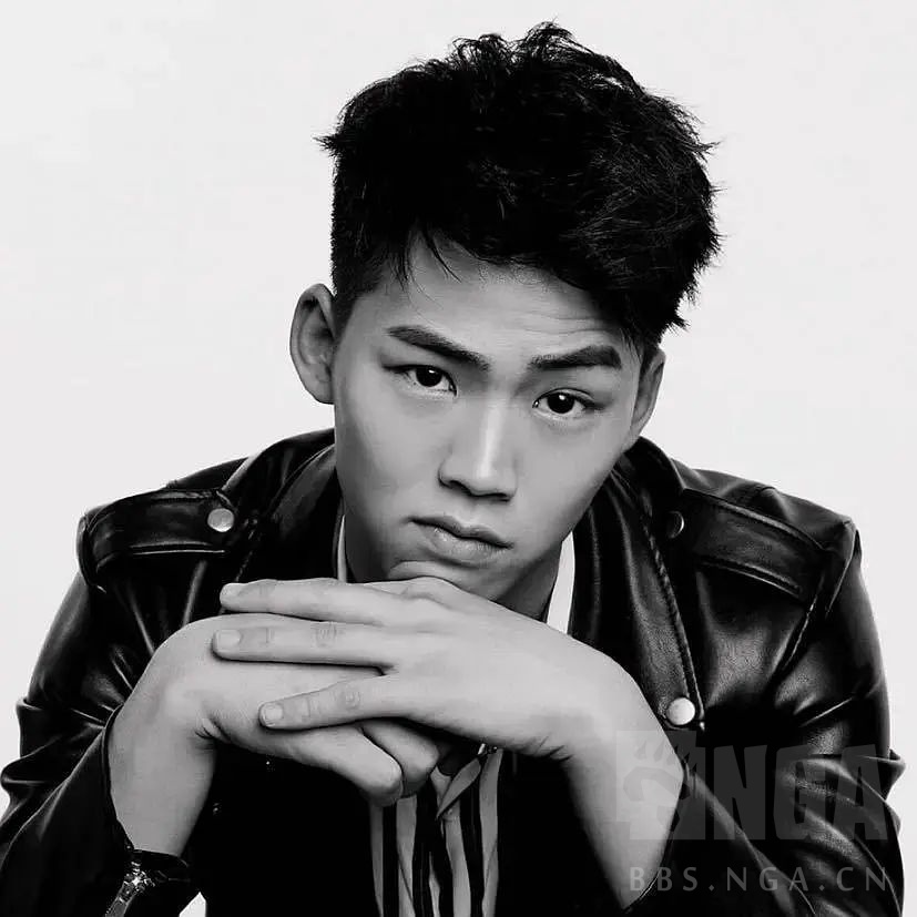 后来听说是悬崖之上的王子阳,又去看了下,发现真不行