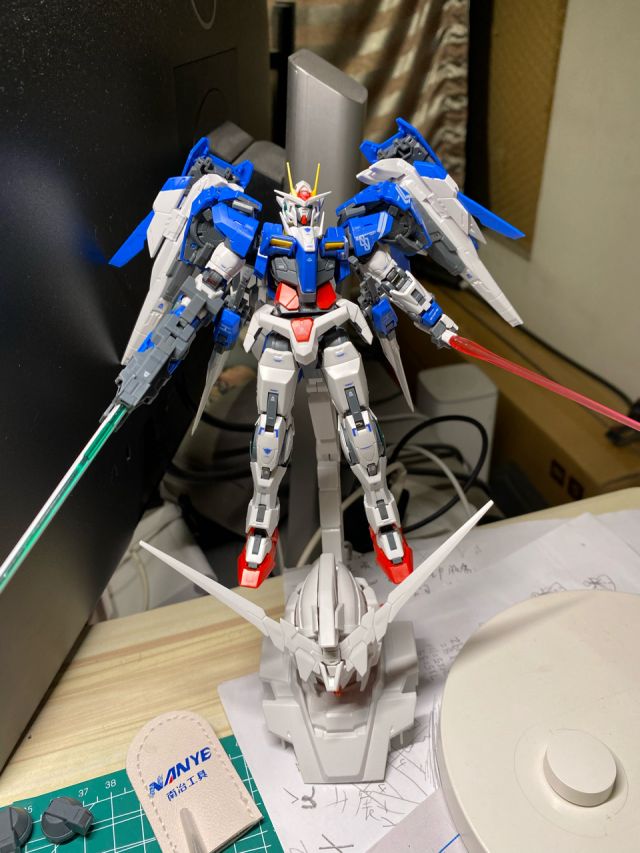 这是rg 00r的图 感觉还行吧 hg感觉外观素了点 细节太少 [s:ac:茶]