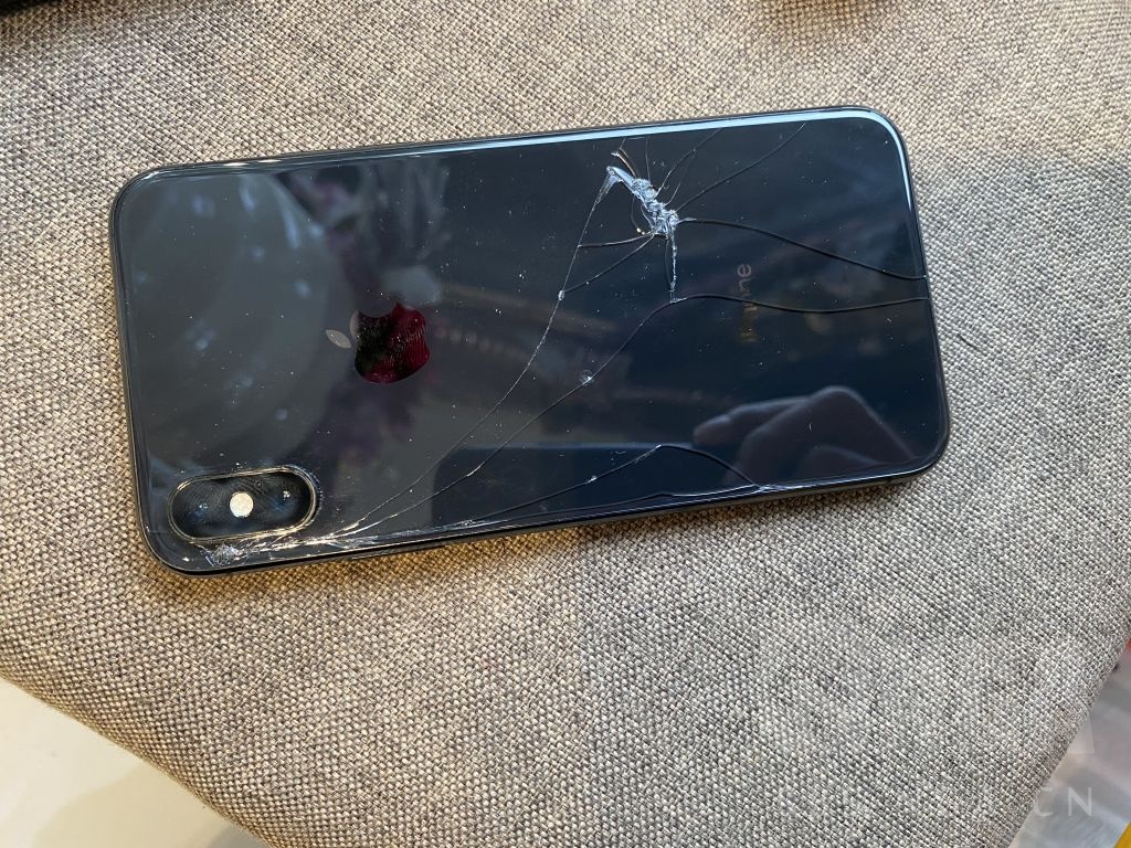 收个iphone x 64g