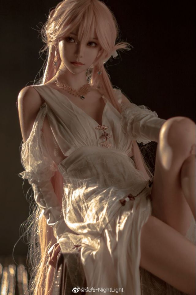 超美超还原的三次元的闪电姐