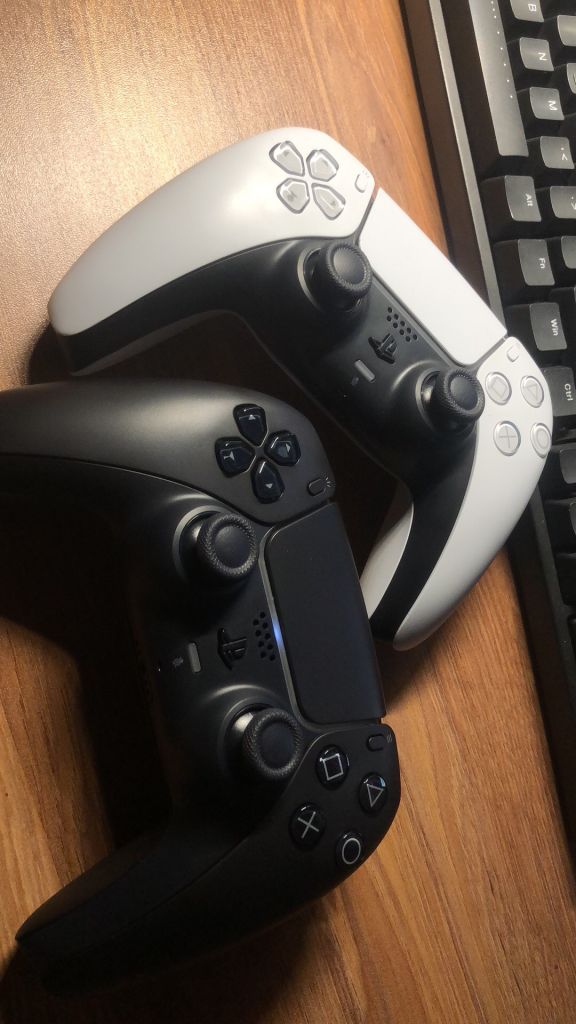 [ps5] playstation5 dual sense 星辰红,午夜黑配色手柄开箱