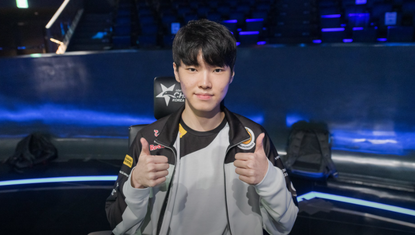 战队相关chovy迎来职业生涯双里程碑表示自己确实有要c的压力