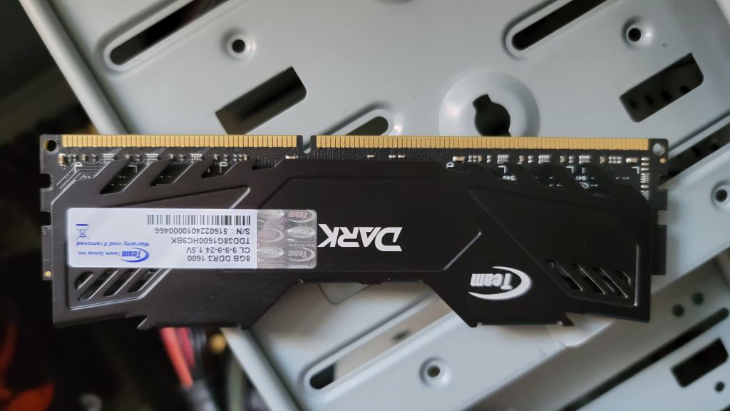 出杂物电脑配件