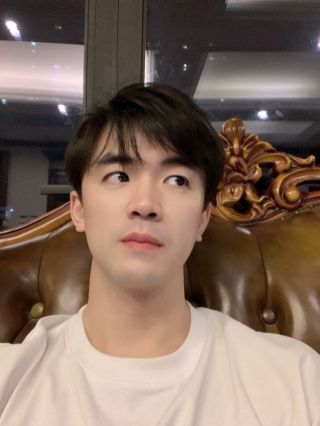 你们被人夸过帅好看或者形象好吗已经变成帅哥美女自爆贴野生大帅比高