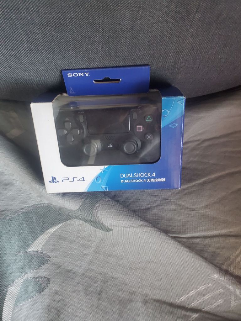 出原装二代ps4手柄