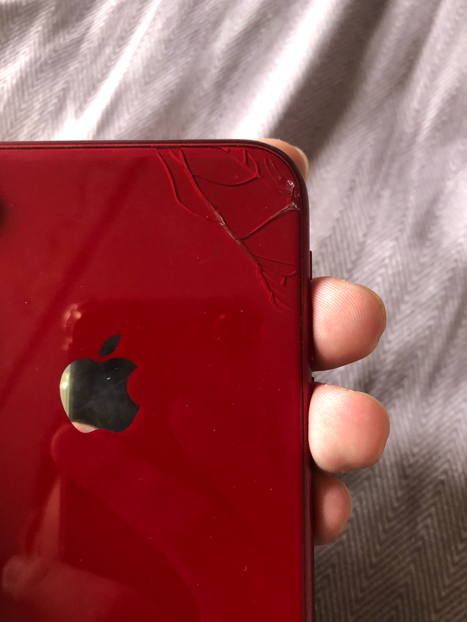 苹果xr手机摔碎的照片图片