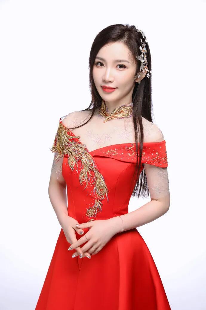 kpl四美世冠定妆照都好美啊