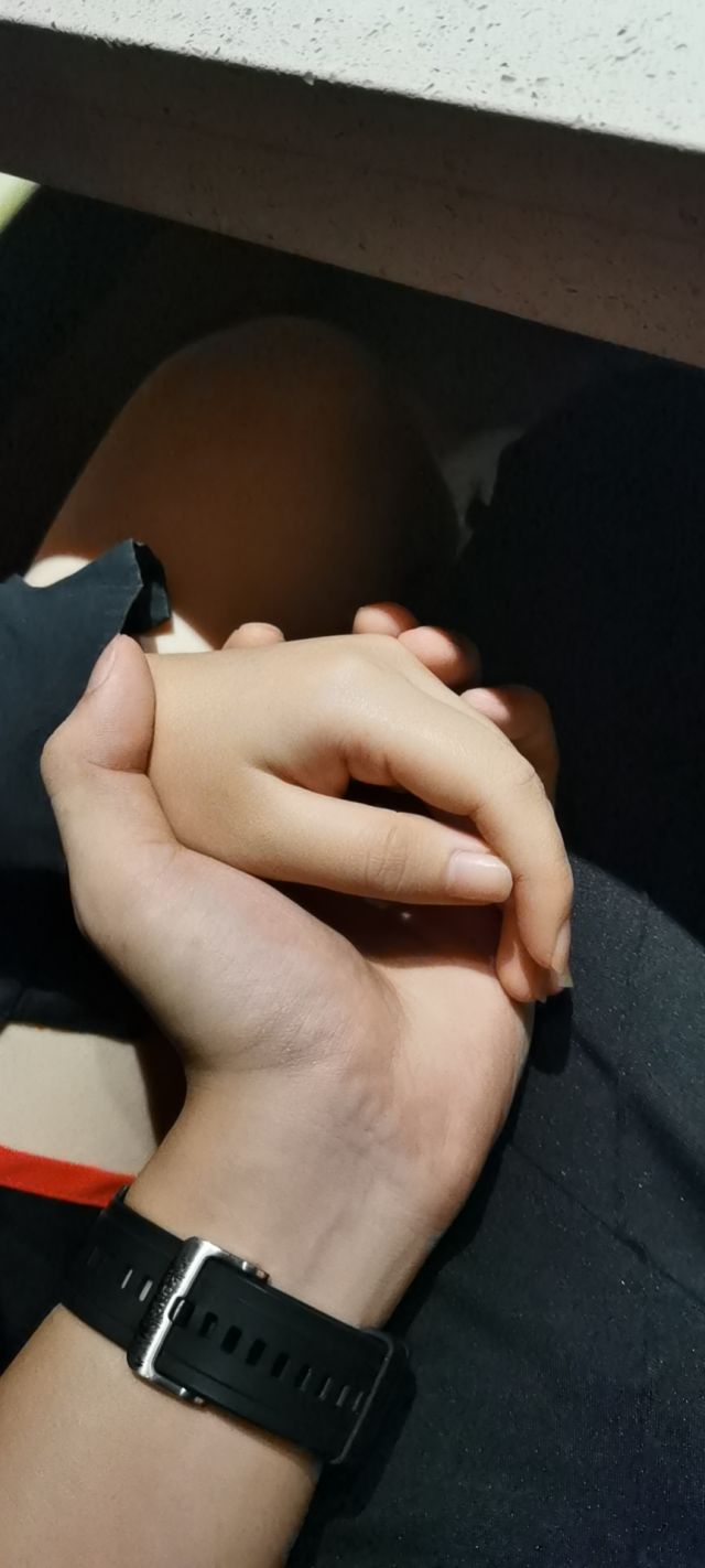 牵手拥抱亲亲之后表白失败