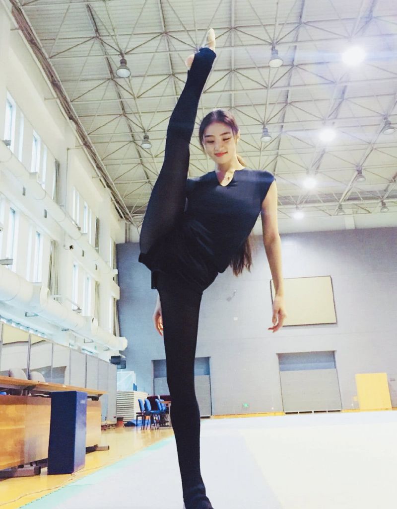 [艺术体操氵]真好看啊热点回复 uid:42875482  2021-08-06 15:17俫陶