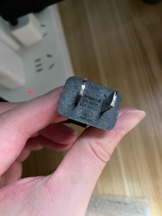 完蛋了老哥们谁能告诉我那条是ps5的电源线