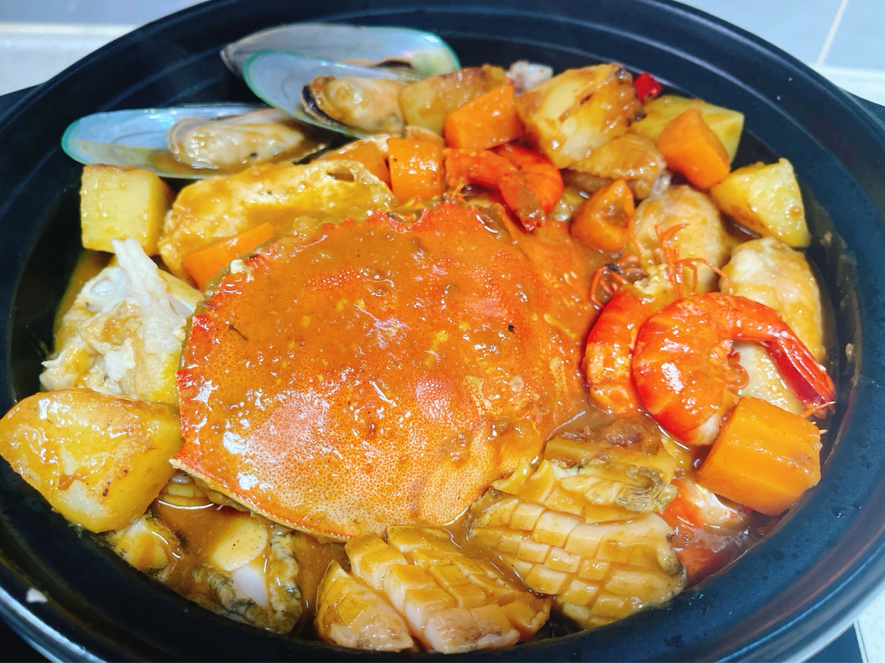 昨晚整了锅咖喱海鲜