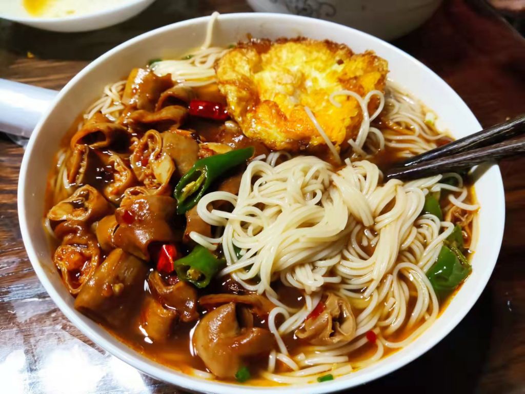 深夜食堂大肠面五陵年少争肠头一碗红绡不知数