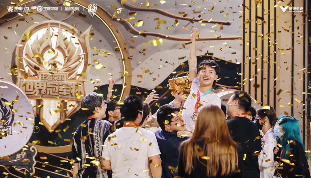 [新闻]重庆qghappy正式更名重庆狼队