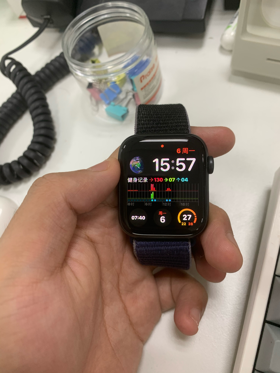 出一个apple watch s6 44m 2300包邮,可小刀,屏幕完美,手表无