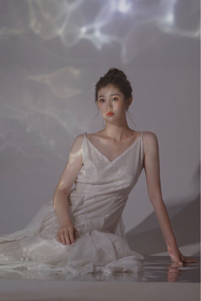 媳妇拍多了,好久没棚拍,找个小妹儿练练 哈哈哈哈