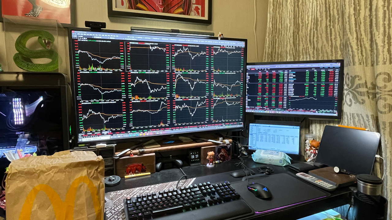 想看一下老哥们的炒股环境