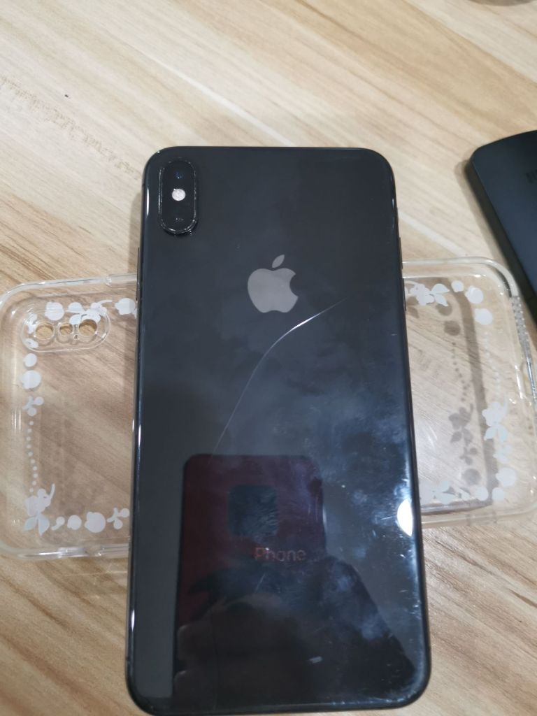手机平板出售黑色美版黑解苹果xsmax1900包邮已出