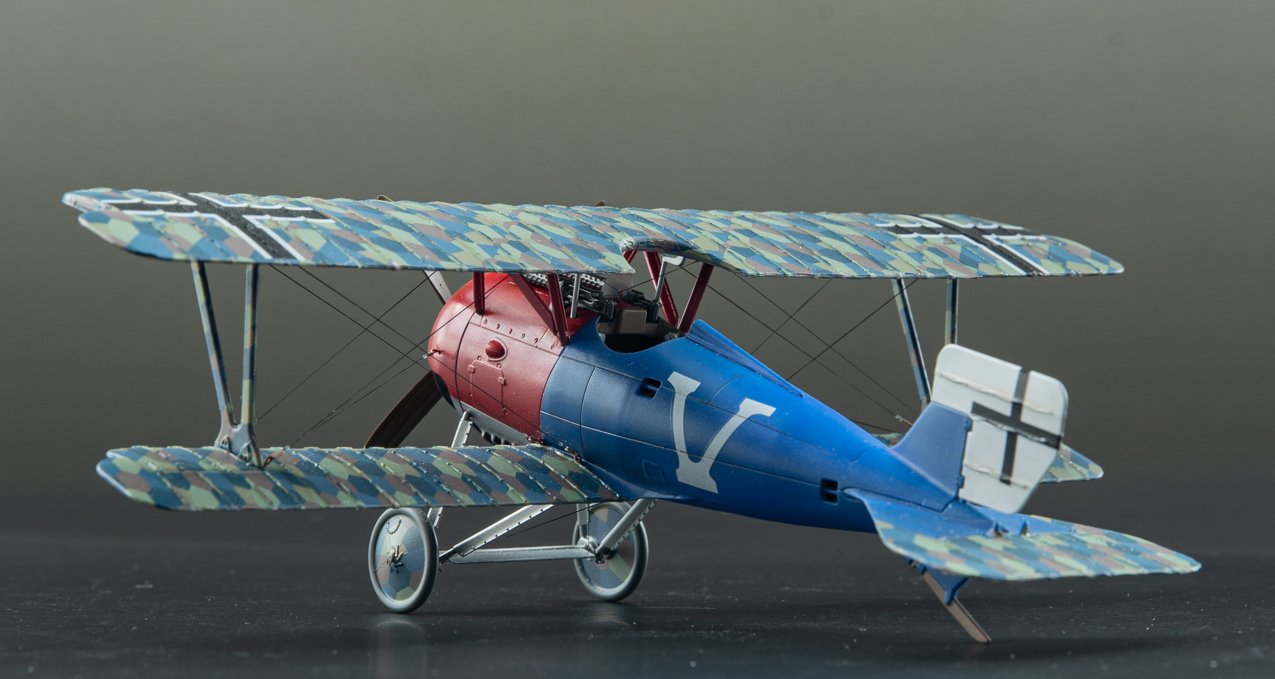 [拼装] 牛魔王 双翼战斗机 1/48西门子舒克特 ssw d.iii