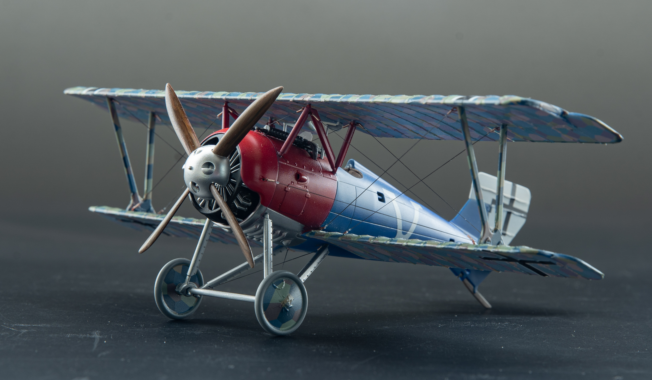 [拼装] 牛魔王 双翼战斗机 1/48西门子舒克特 ssw d.iii