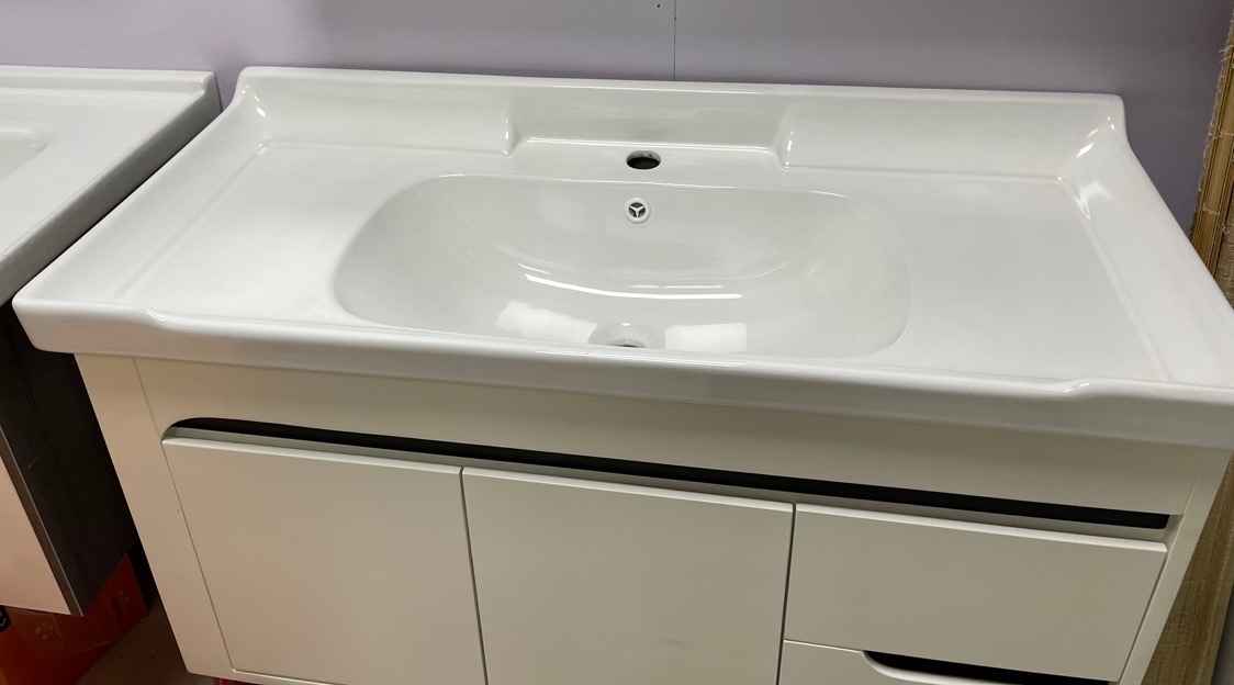 杂牌国标标志都没有陶瓷一体盆咋样35百一个牌子货科勒恒洁1米多陶瓷