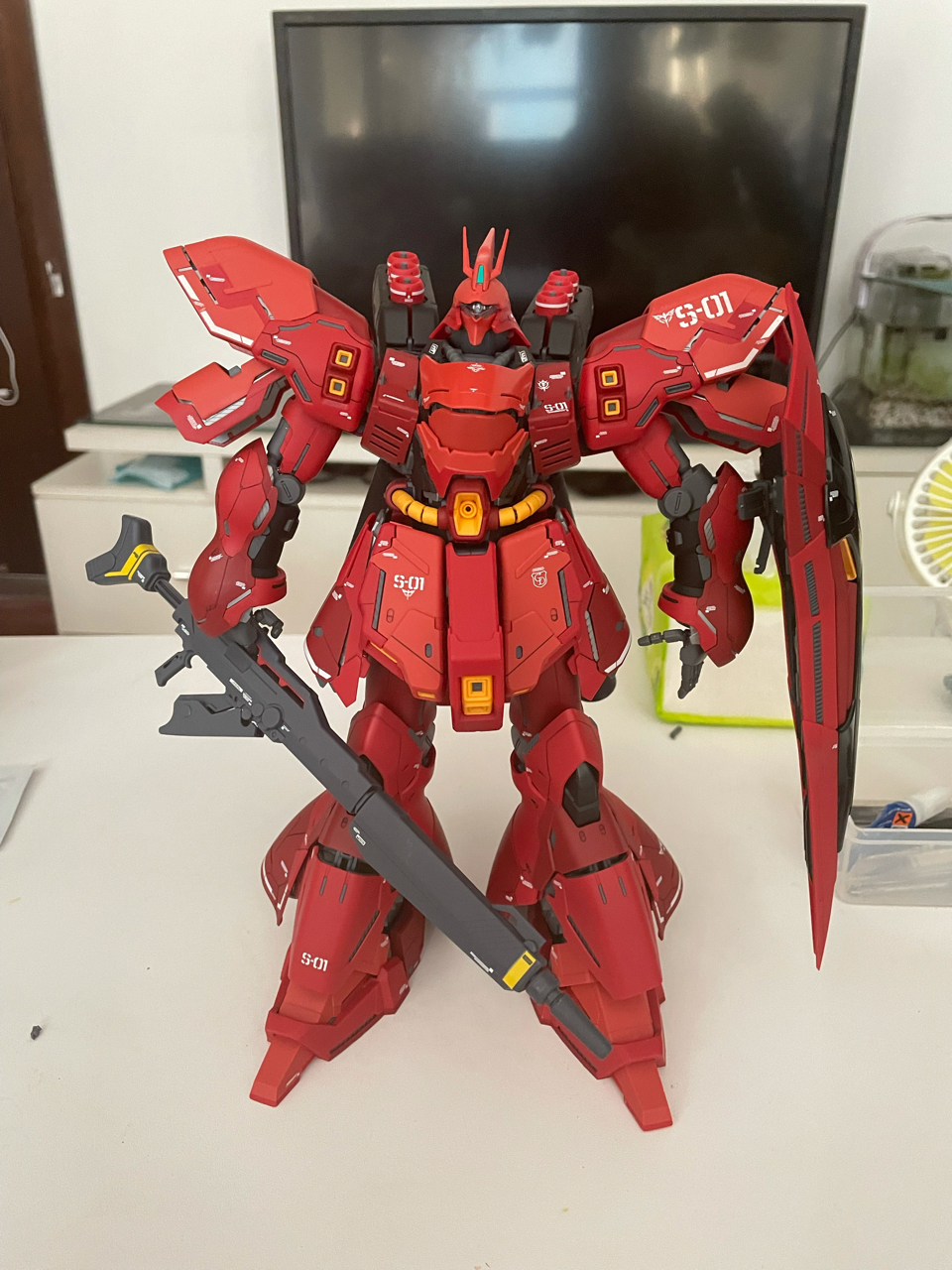 mg卡沙可动手握武器干涉吗