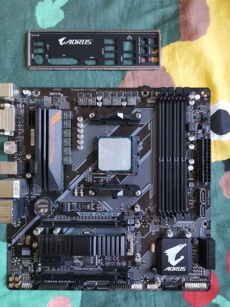 post by  欧洲阳光  (2021-09-29 14:51):  微星b450 迫击炮?