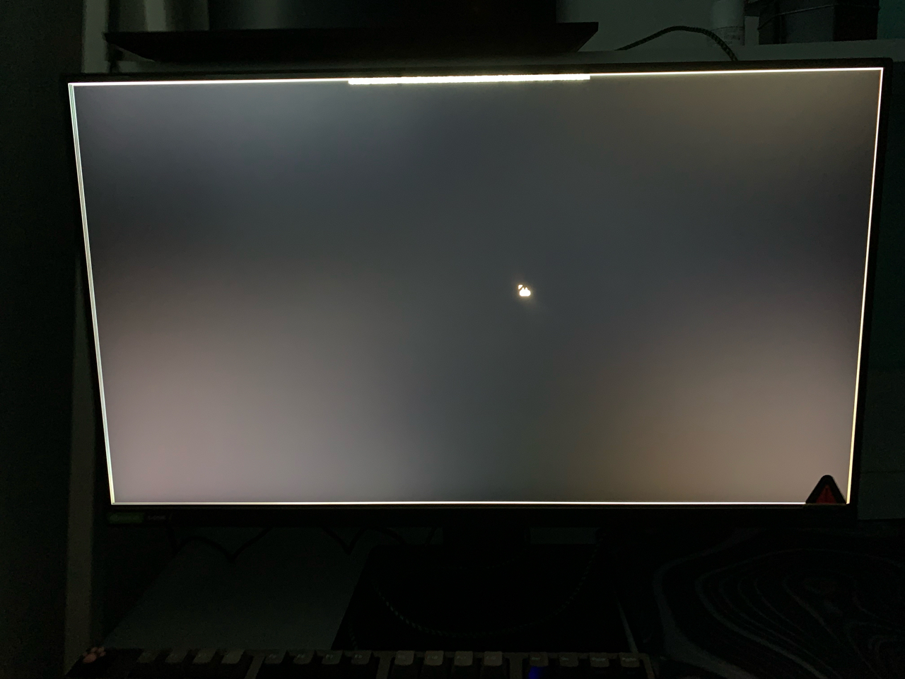 刚到的小米165显示器这个漏光还可以