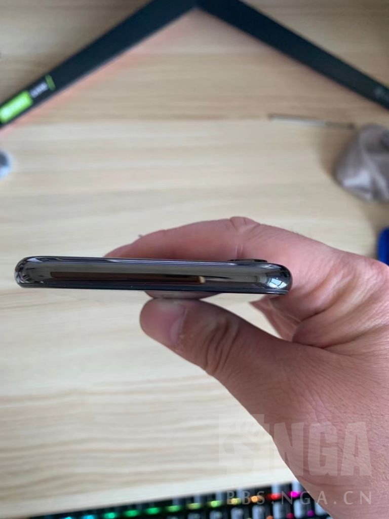 出一个iphonex64g