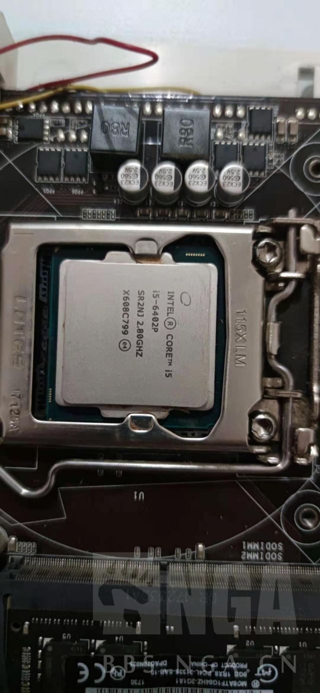 电脑整机养老一体机24寸曲面i56402p16grx550128g