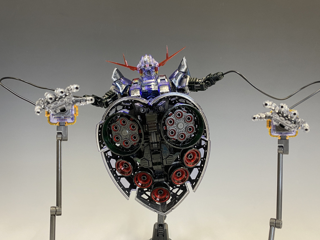 新闻资讯rg1144高达基地限定吉翁号彩色透明版官博介绍