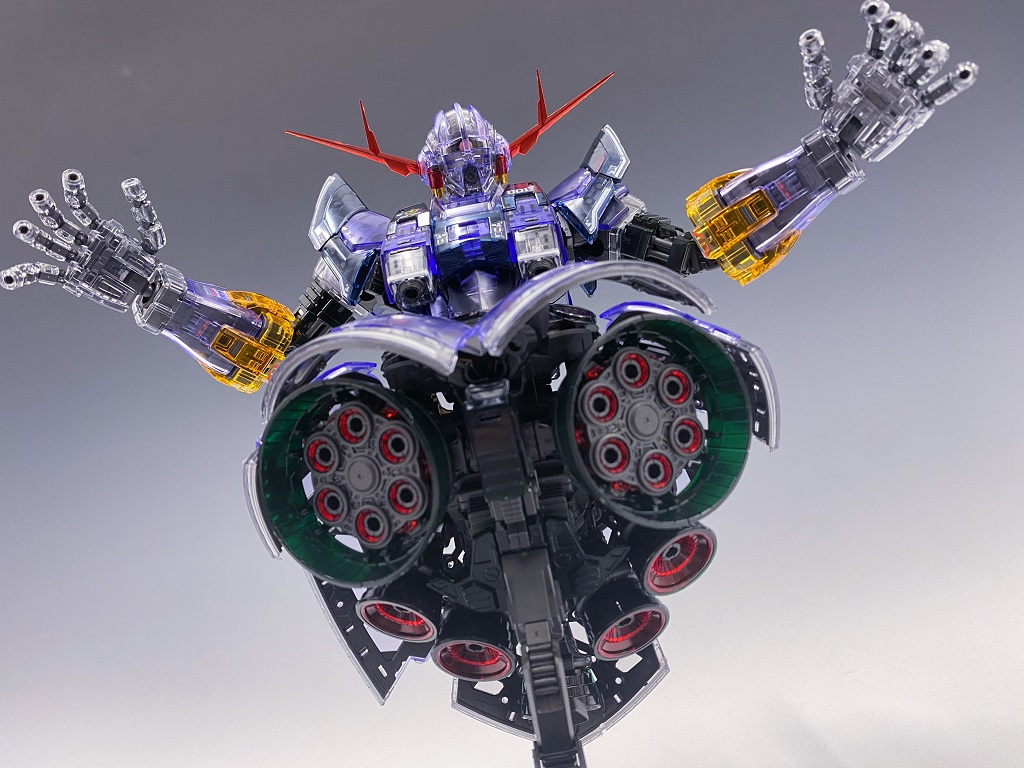 新闻资讯rg1144高达基地限定吉翁号彩色透明版官博介绍