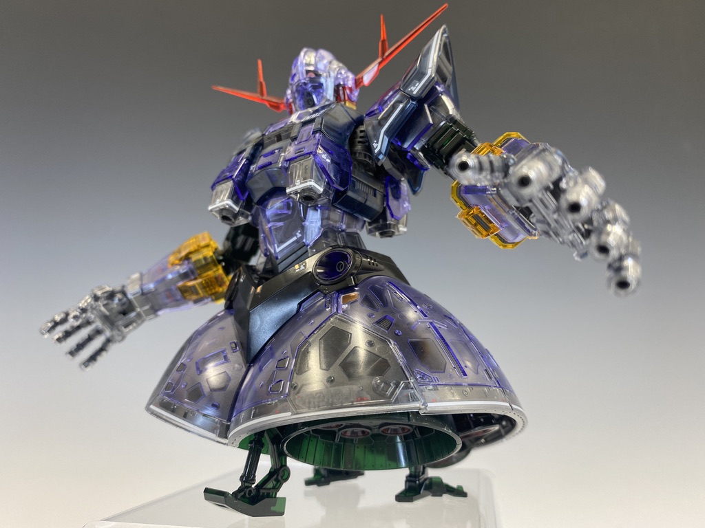 新闻资讯rg1144高达基地限定吉翁号彩色透明版官博介绍