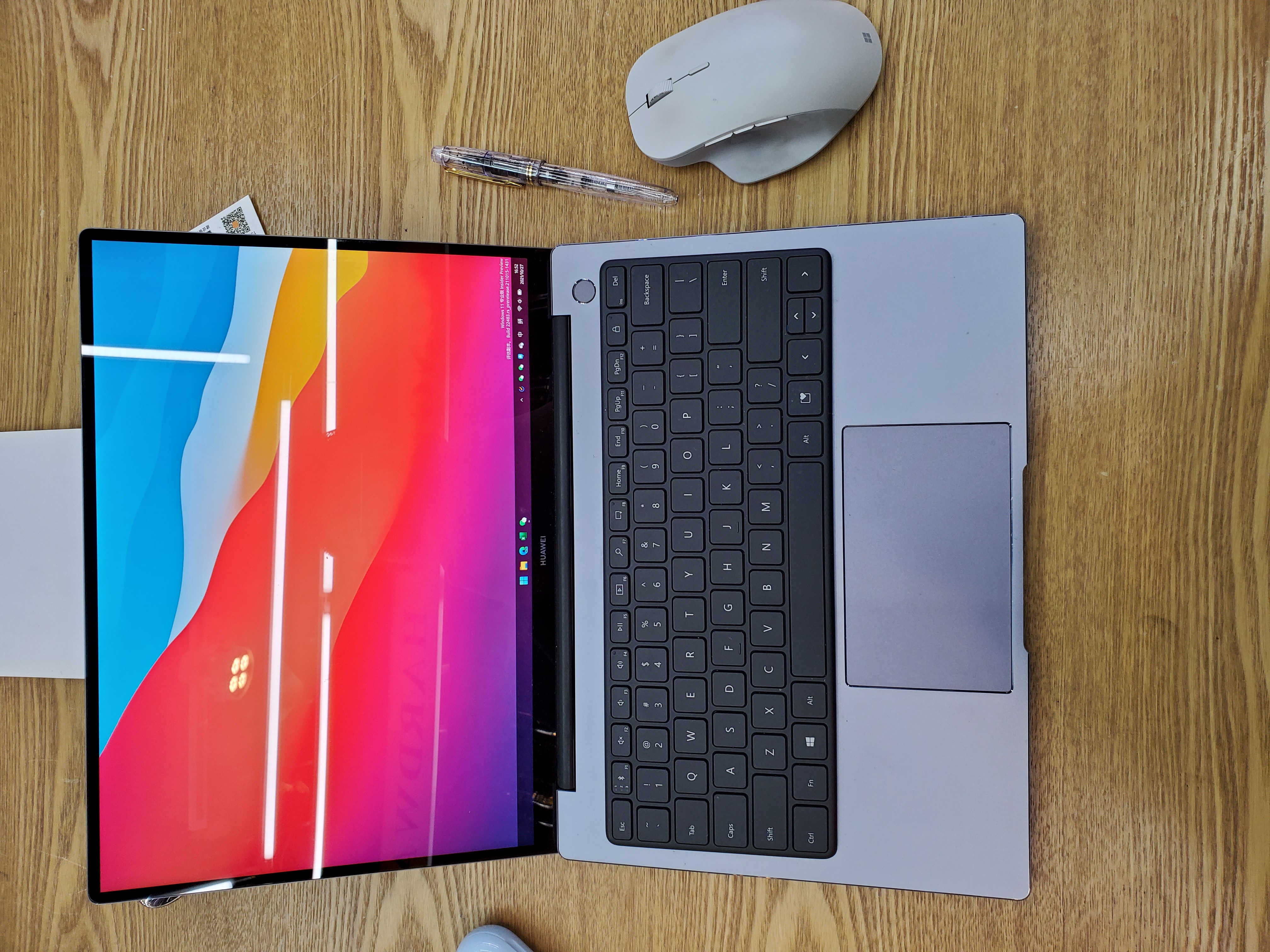 这几天看macbook pro的评测总觉得键盘这颜色在哪里见过,今天才反应我