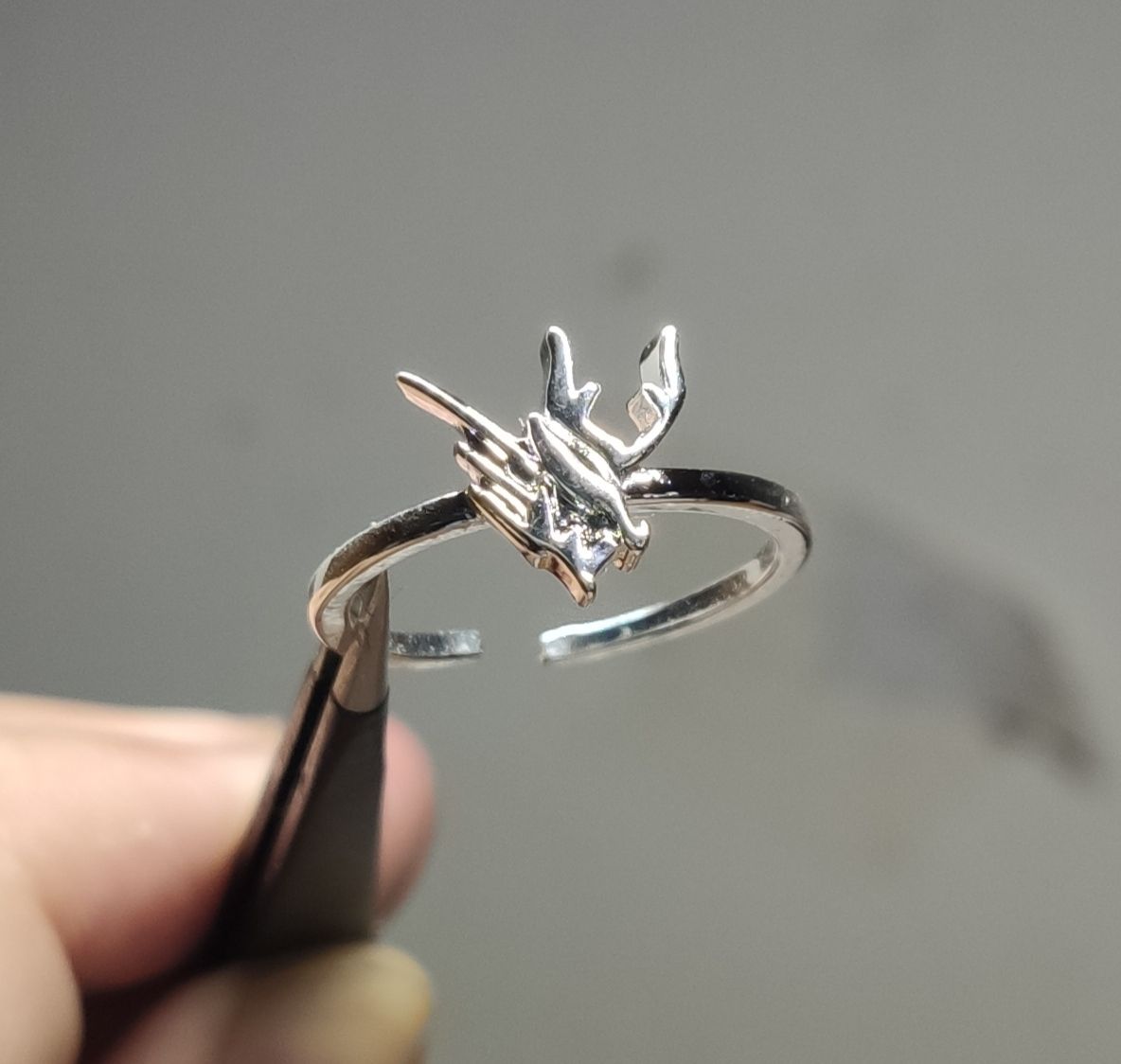 到货乱氵金兔银龙戒指