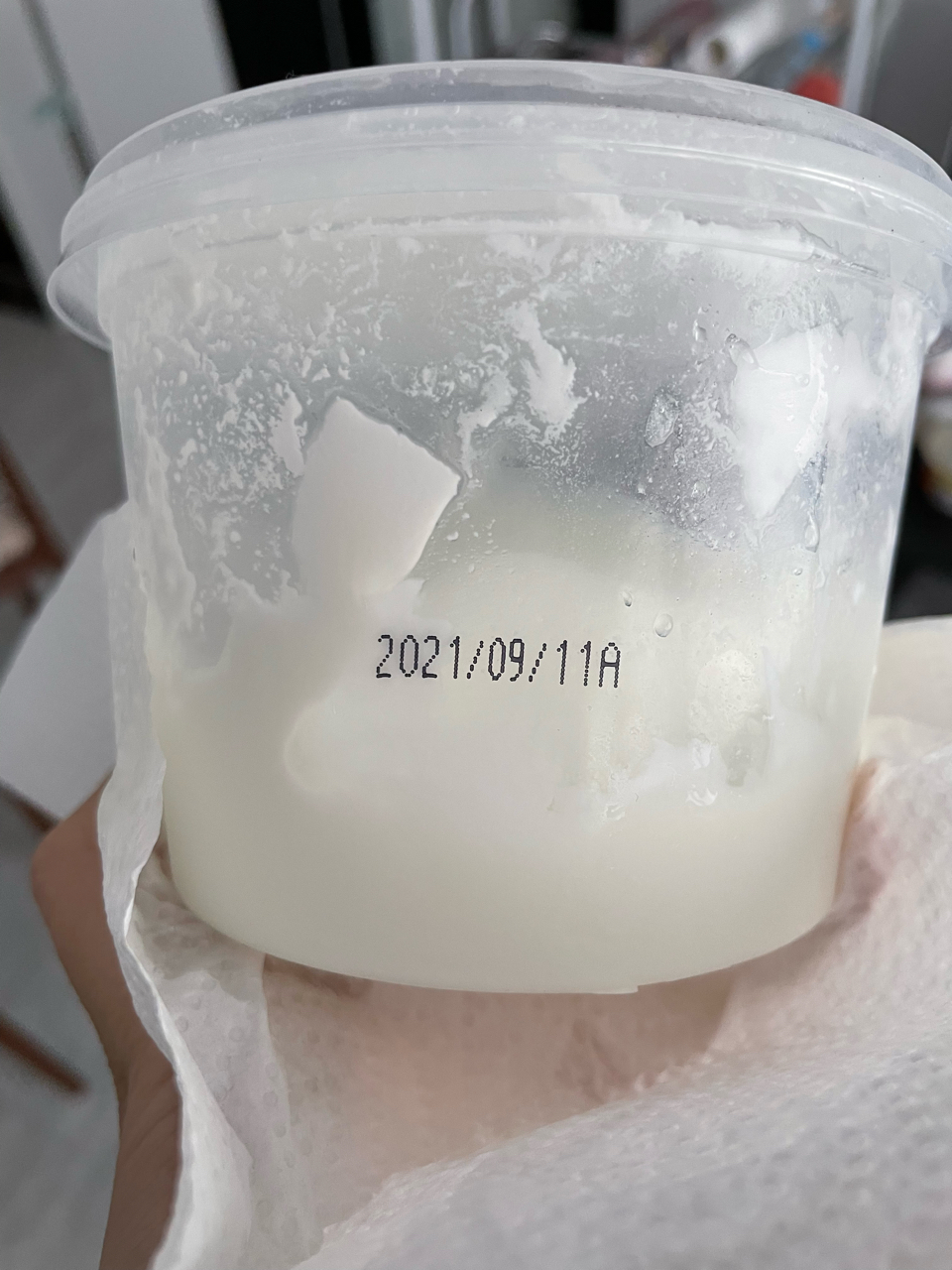 过期酸奶吃了没事吧