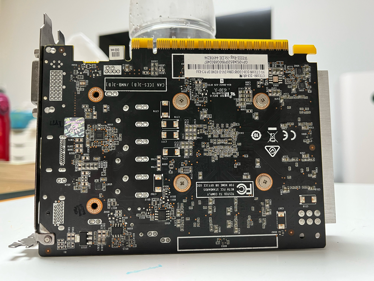 电脑硬件万丽10502gbitx显卡600元