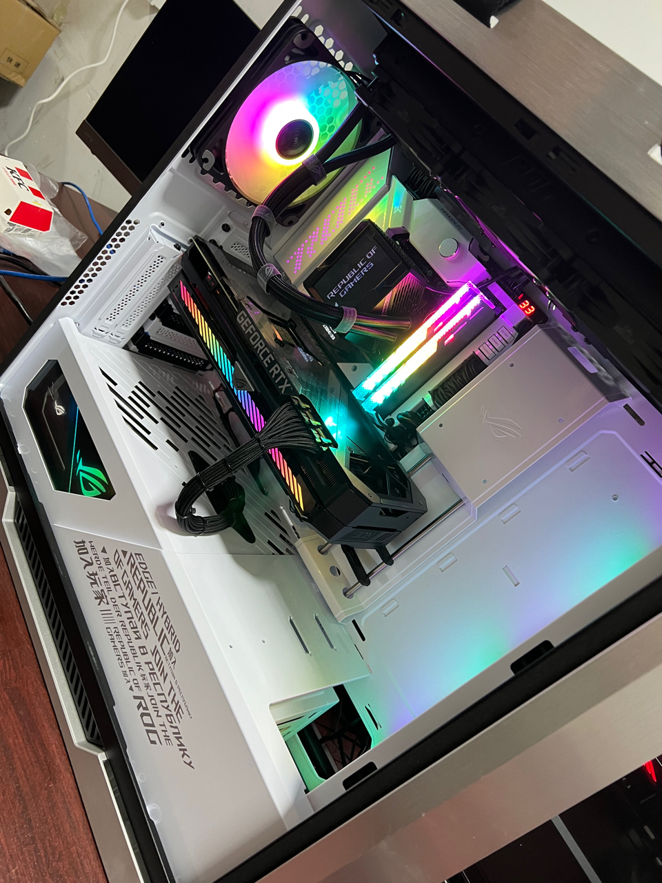 双十一结束装了3台黑白搭配的rog全家桶