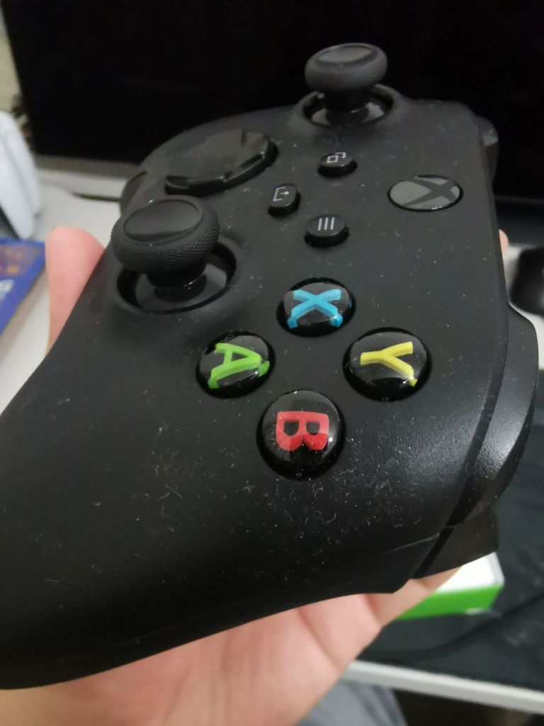 双十一jd入的xbox手柄这个得几个人摸过了