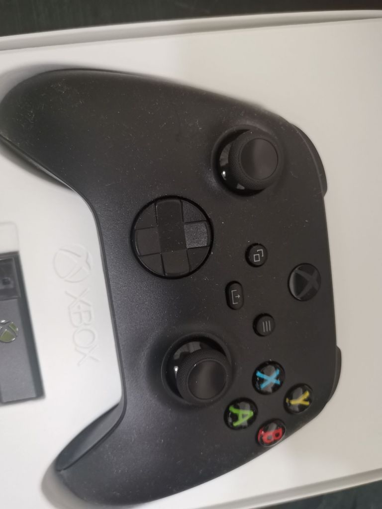 双十一jd入的xbox手柄这个得几个人摸过了