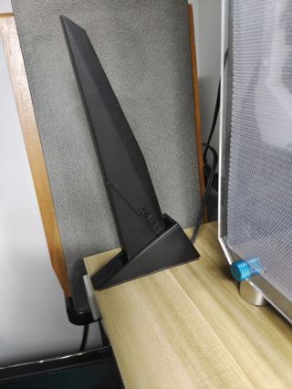 华硕重炮手tufb550mpluswifi天线是不是有点问题