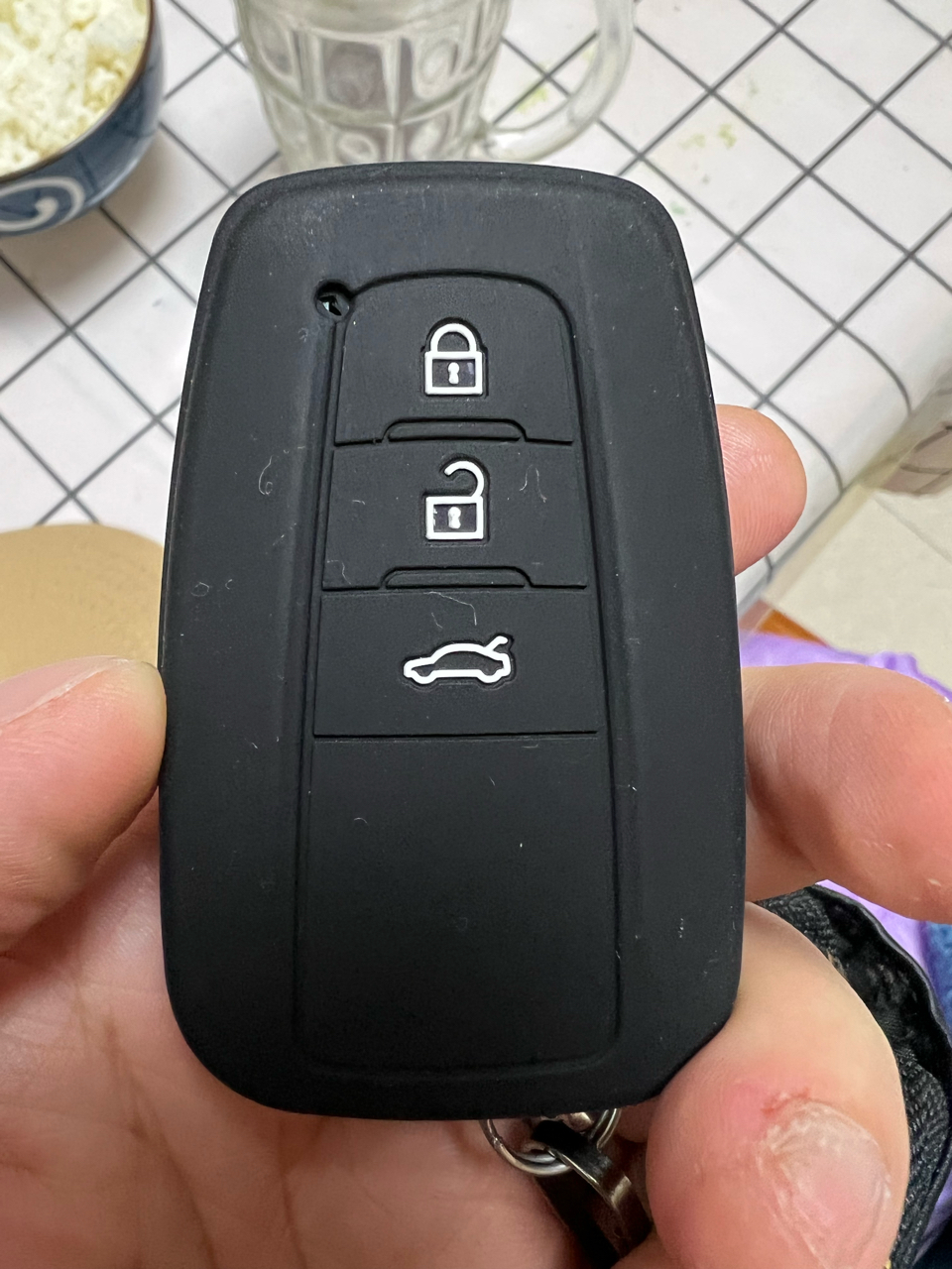 苦等四个月2021款凯美瑞混动豪华提车上牌第二天直接一血了