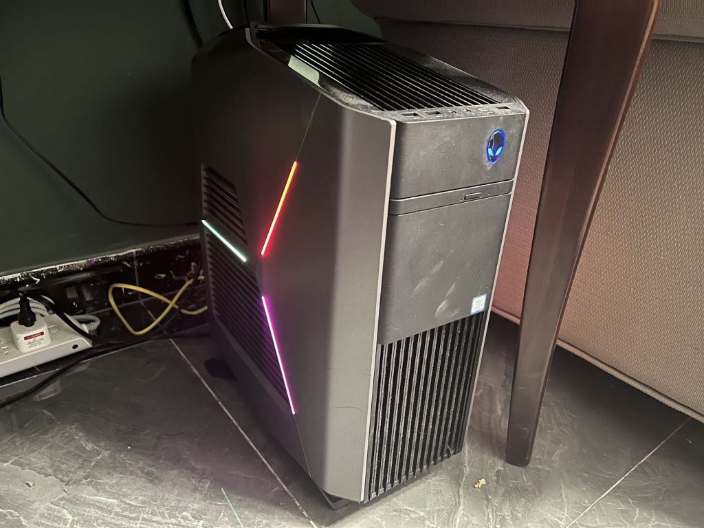 出一个外星人2070主机,aurora r8