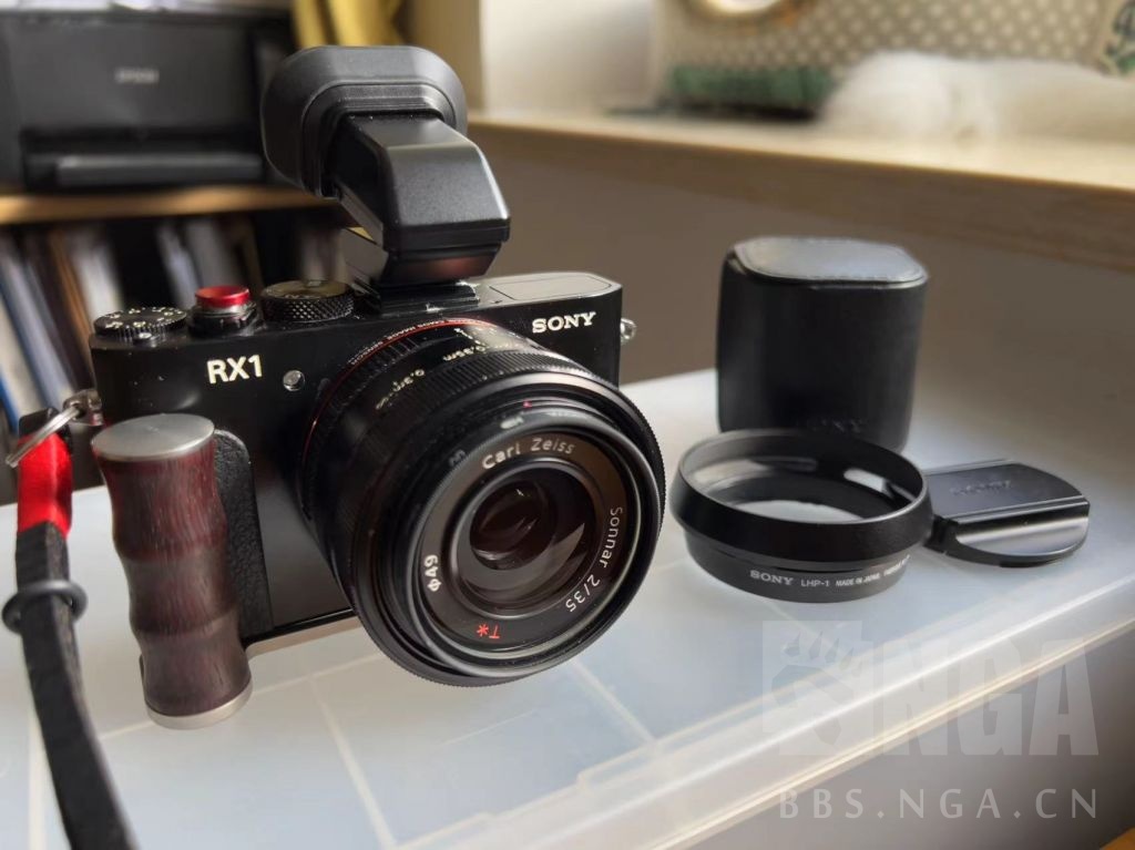 [上海]索尼rx1全画幅数码相机 电子取景器等 5000 包邮