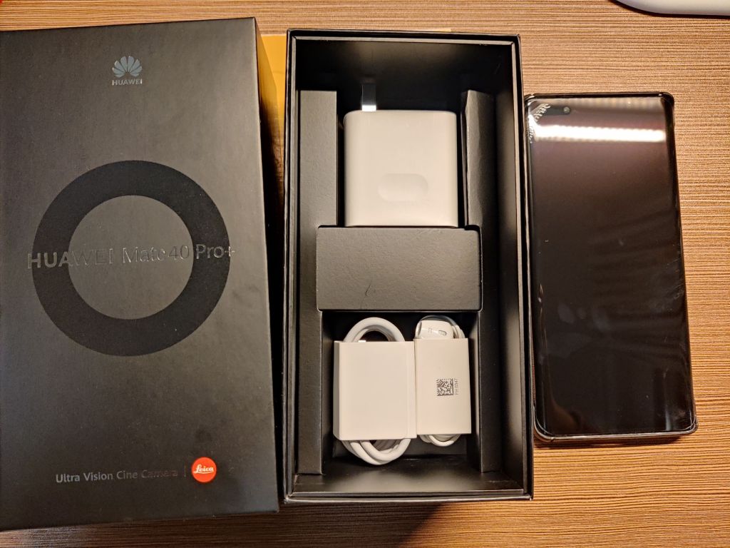 华为mate40pro5g简配版不带充电8256g夏日胡杨