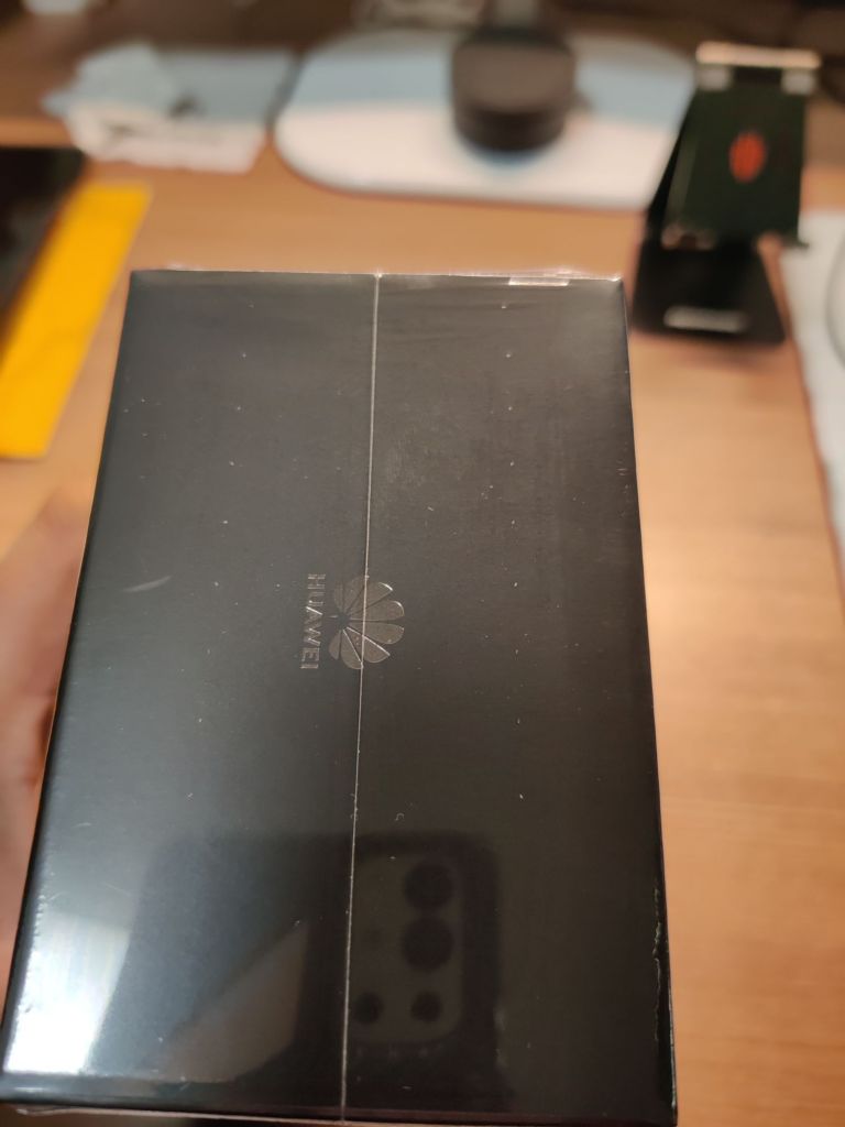 华为mate40pro5g简配版不带充电8256g夏日胡杨