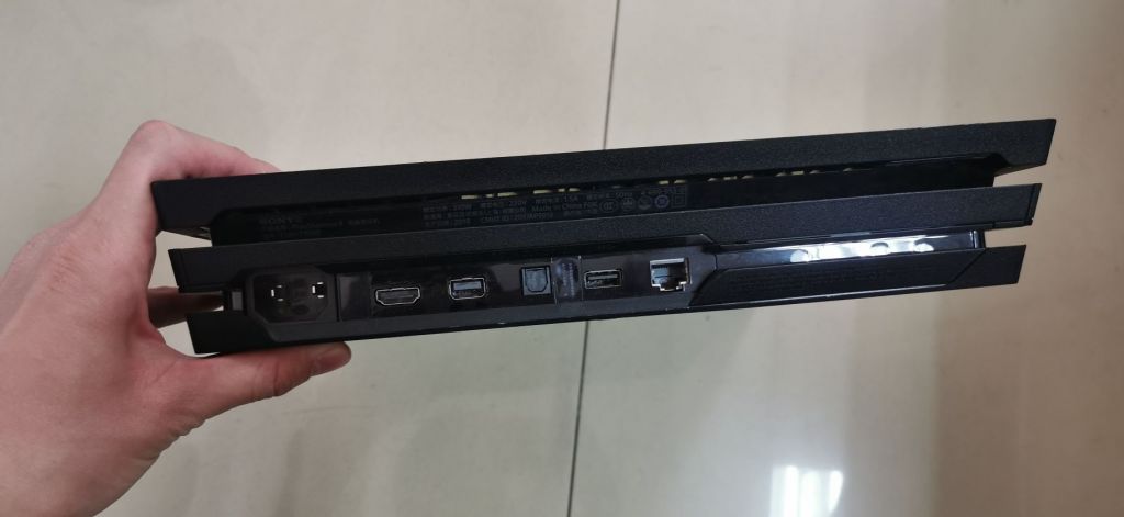 出个自用的ps4pro老哥们说多少出合适