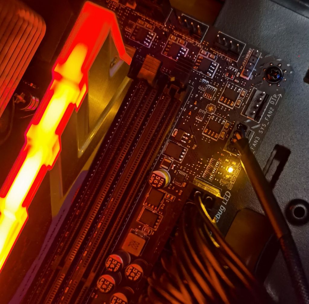 求助主板dram灯常亮