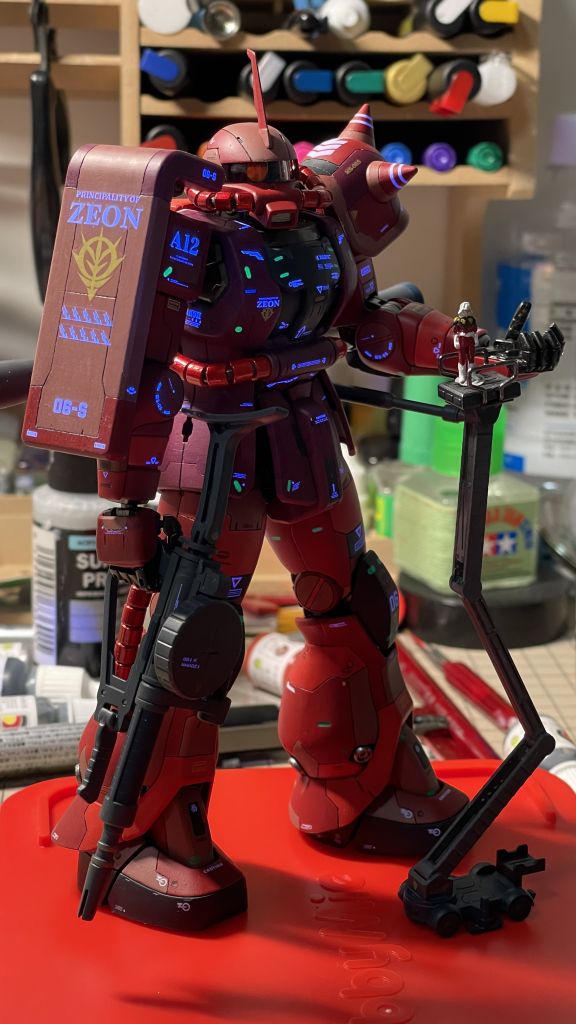 拼装萌新手涂mg红扎古缓慢施工中